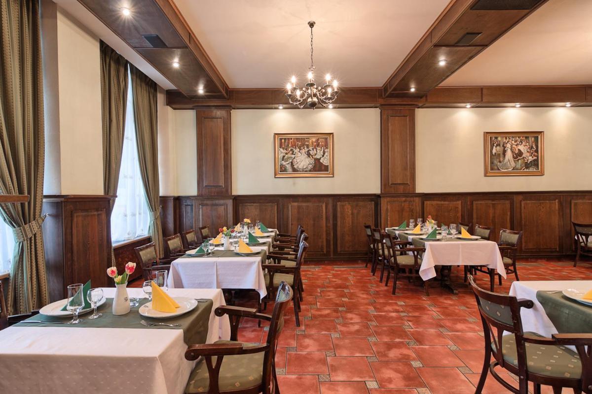 Hotel Traube Mediaş Zewnętrze zdjęcie